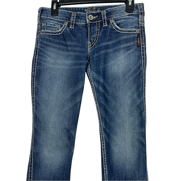 Silver Women’s Blue Jean FRANCES Capris Sz 27 (3/4) Distressed Pockets - Picture 2 of 14